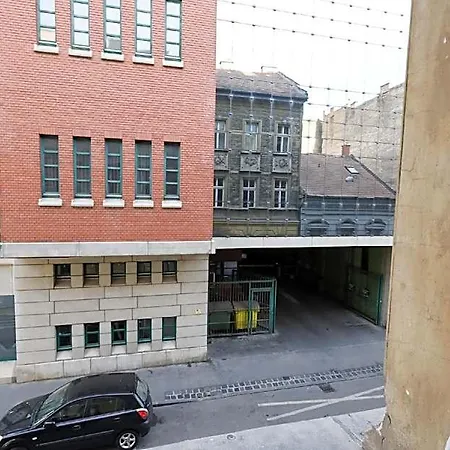 Pest-port Apartment-room 1 Hotel 3*