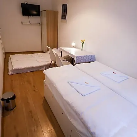 Pest-port Apartment-room 1 Apartment *